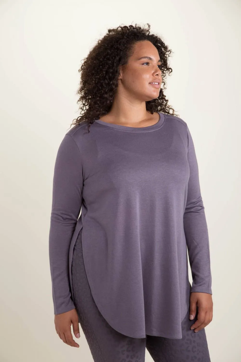 CURVY Long Sleeve Flow Top with Side Slits