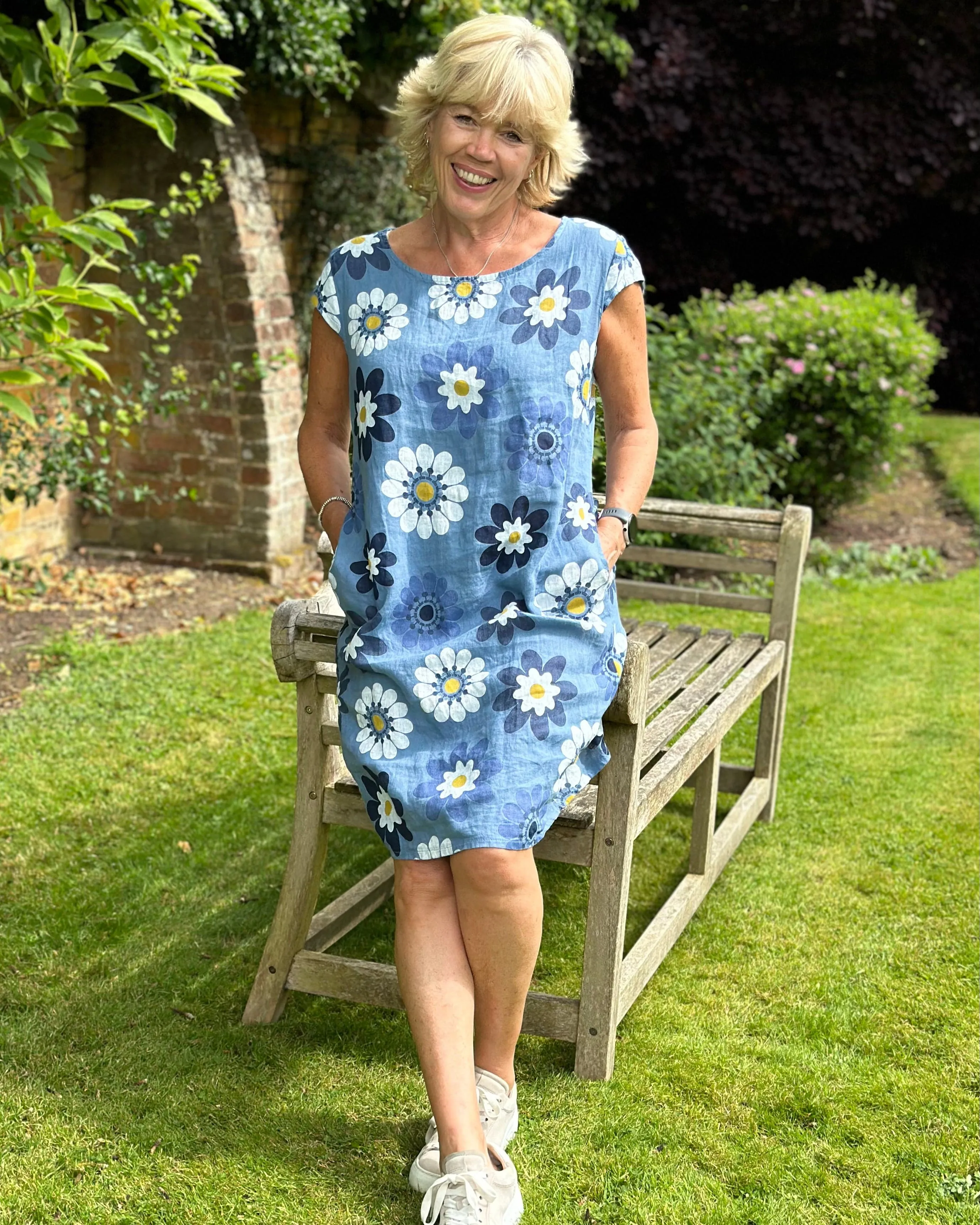 Large Flower Linen Dress - Denim